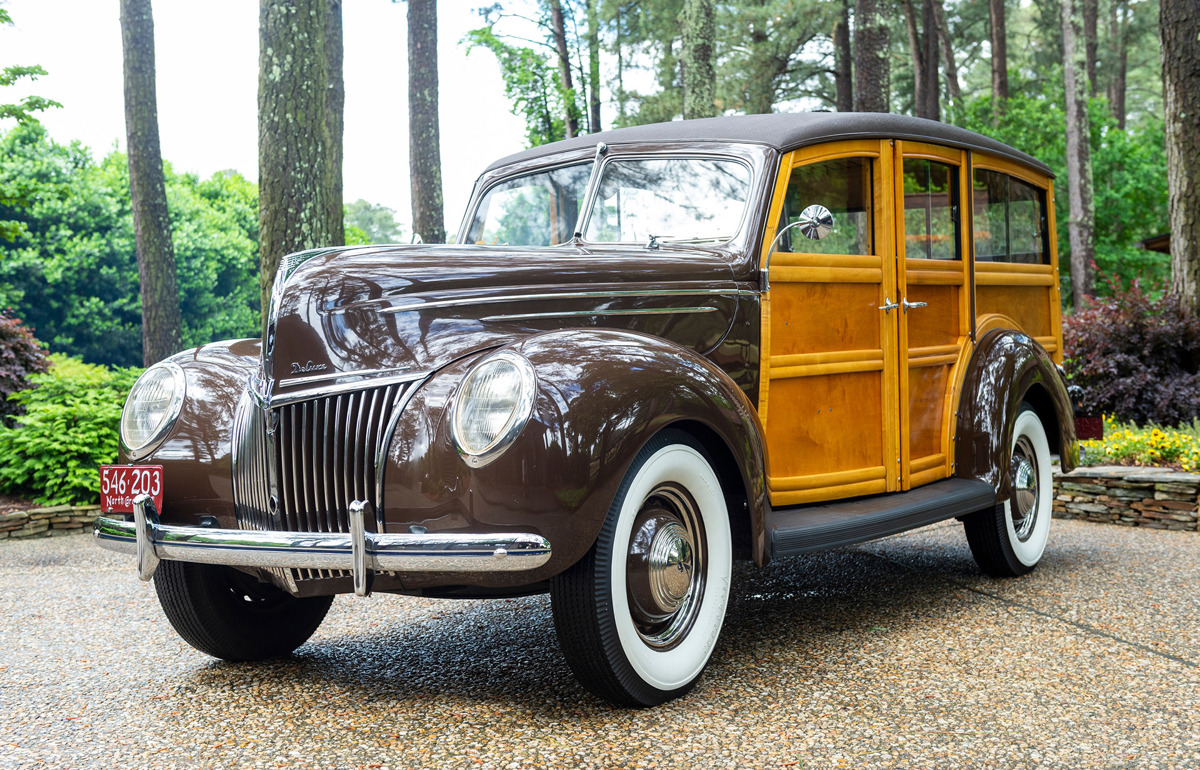 1939 Ford V-8 DeLuxe Station Wagon offered at RM Sotheby's Hershey Live Auction 2021