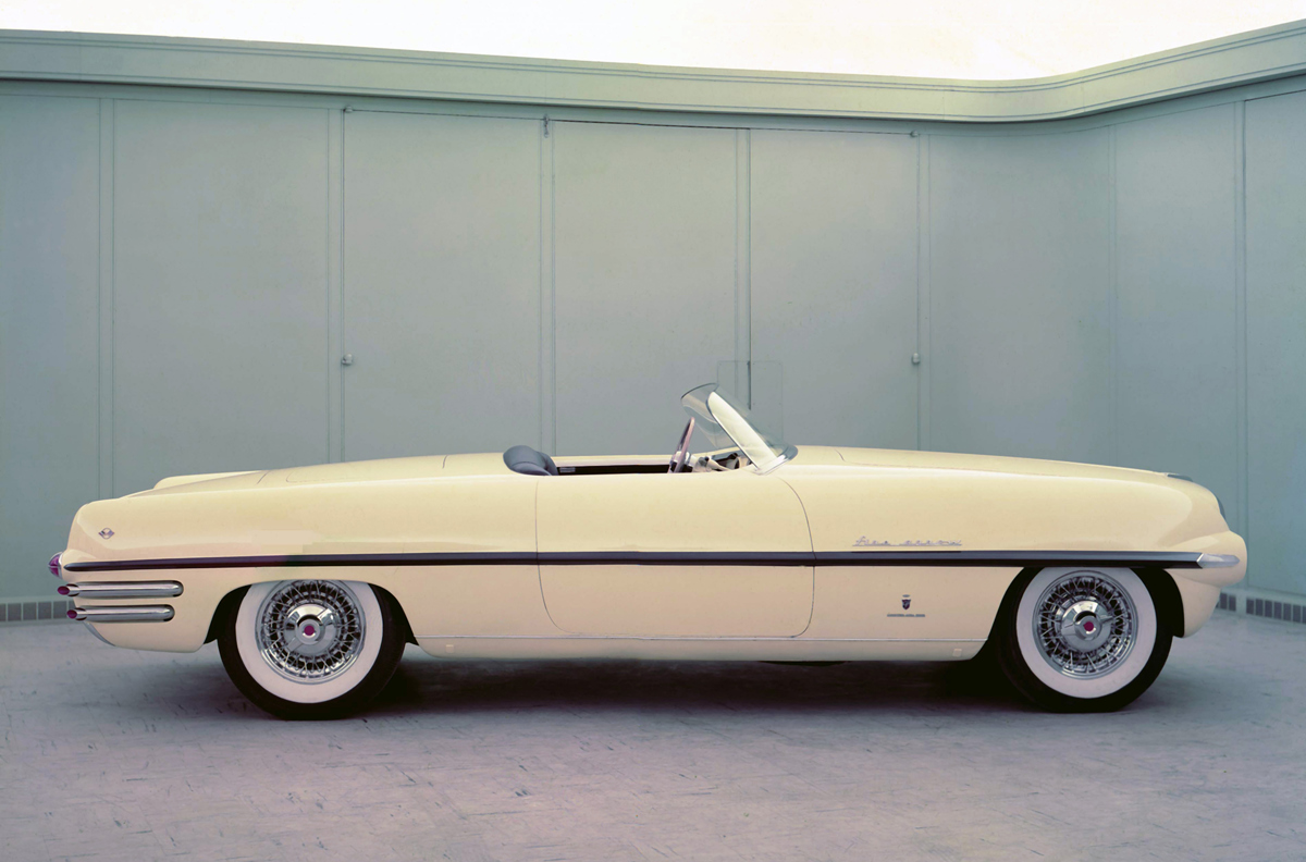Side of 1954 Dodge Firearrow II by Ghia Offered at RM Sotheby's Monterey Live Auction 2021
