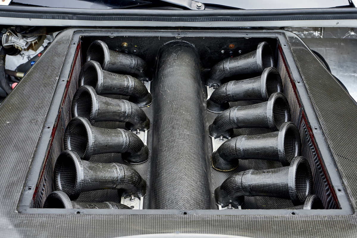 Carbon fiber airbox of 2000 Ferrari 550 GT1 available at RM Sotheby's Milan Live Auction 2021