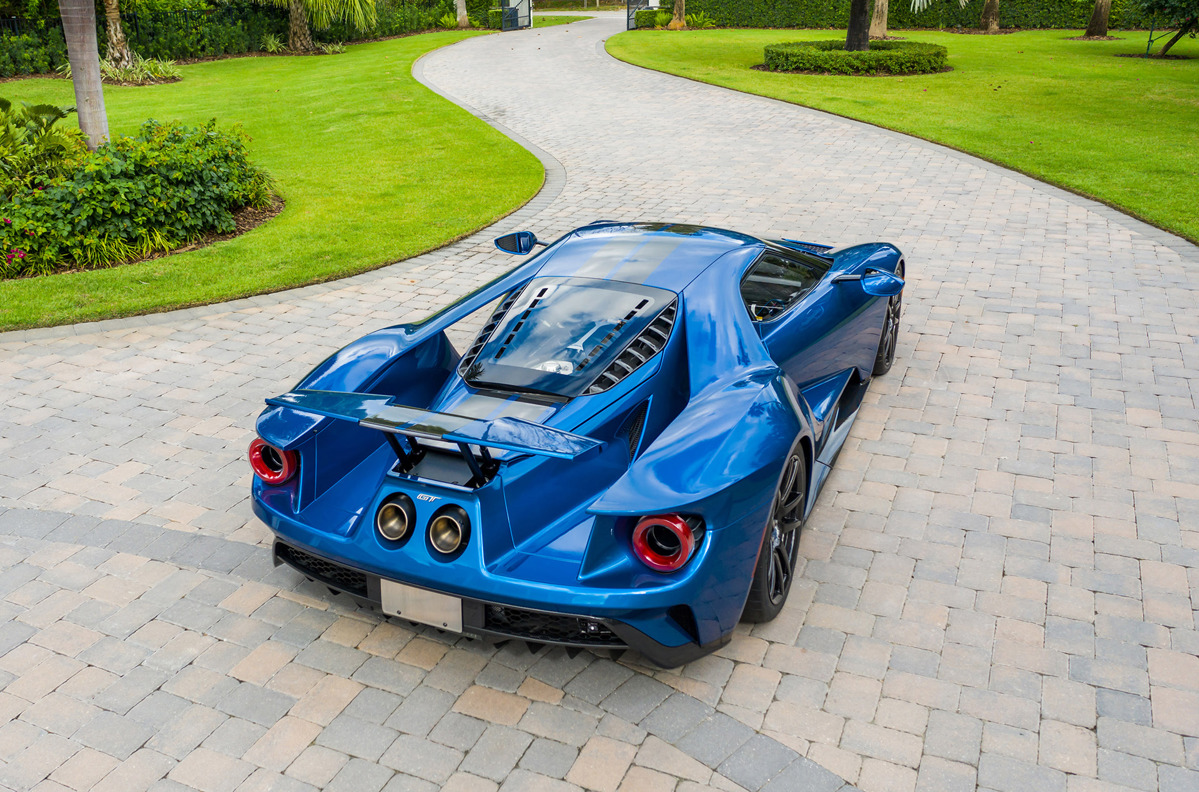 Liquid Blue Tri-Coat with Carbon Fiber Stripes 2019 Ford GT Lightweight available at RM Sotheby’s Arizona Live Auction 2021