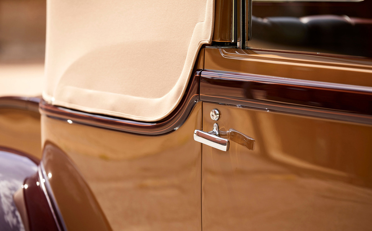 Door handle of 1931 Pierce-Arrow Model 41 Convertible Victoria by LeBaron offered by RM Sotheby's Private Sales Division