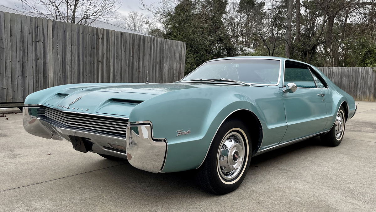 1966 Oldsmobile Toronado offered at RM Sotheby's Fort Lauderdale live auction 2022