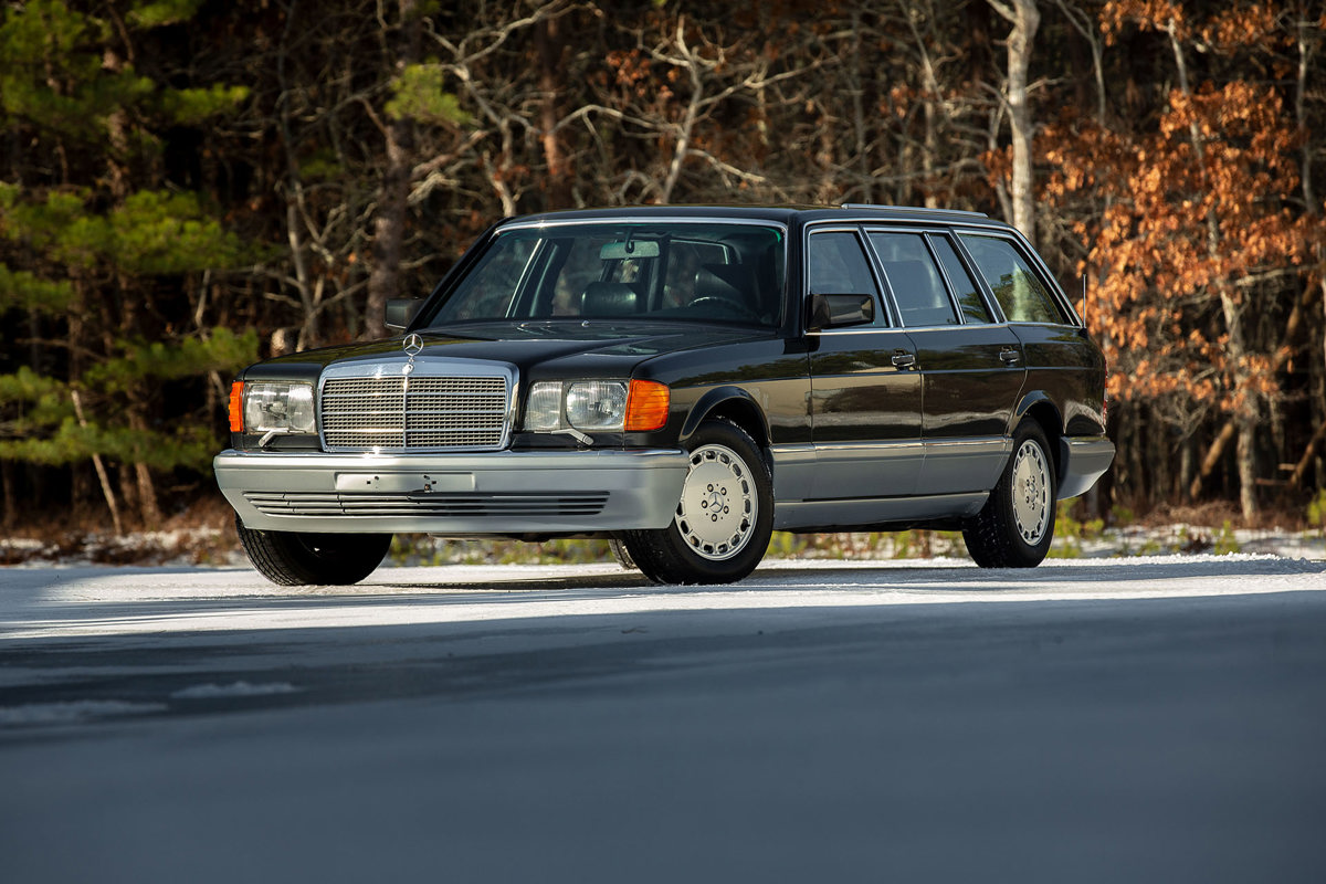 Pearl Black metallic 1990 Mercedes-Benz 560 TEL Estate by Caro available at RM Sotheby’s Arizona Live Auction 2021