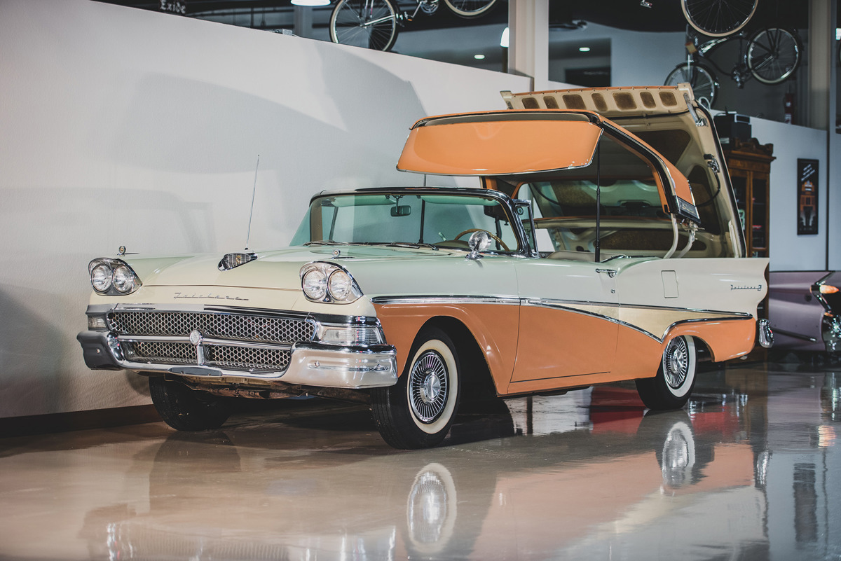 1958 Ford Fairlane 500 Skyliner offered at RM Auctions' Fort Lauderdale live auction 2019