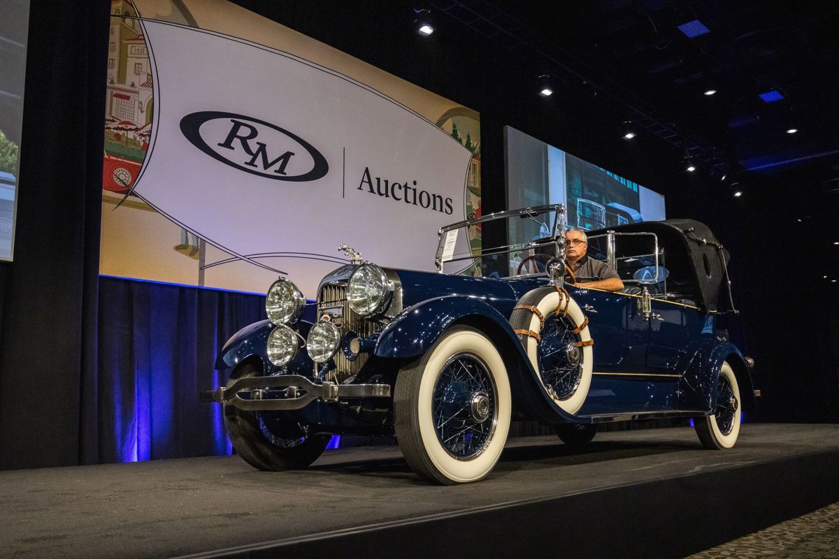 1927 Lincoln Model L Imperial Victoria by Fleetwood offered at RM Sotheby’s Hershey live auction 2019