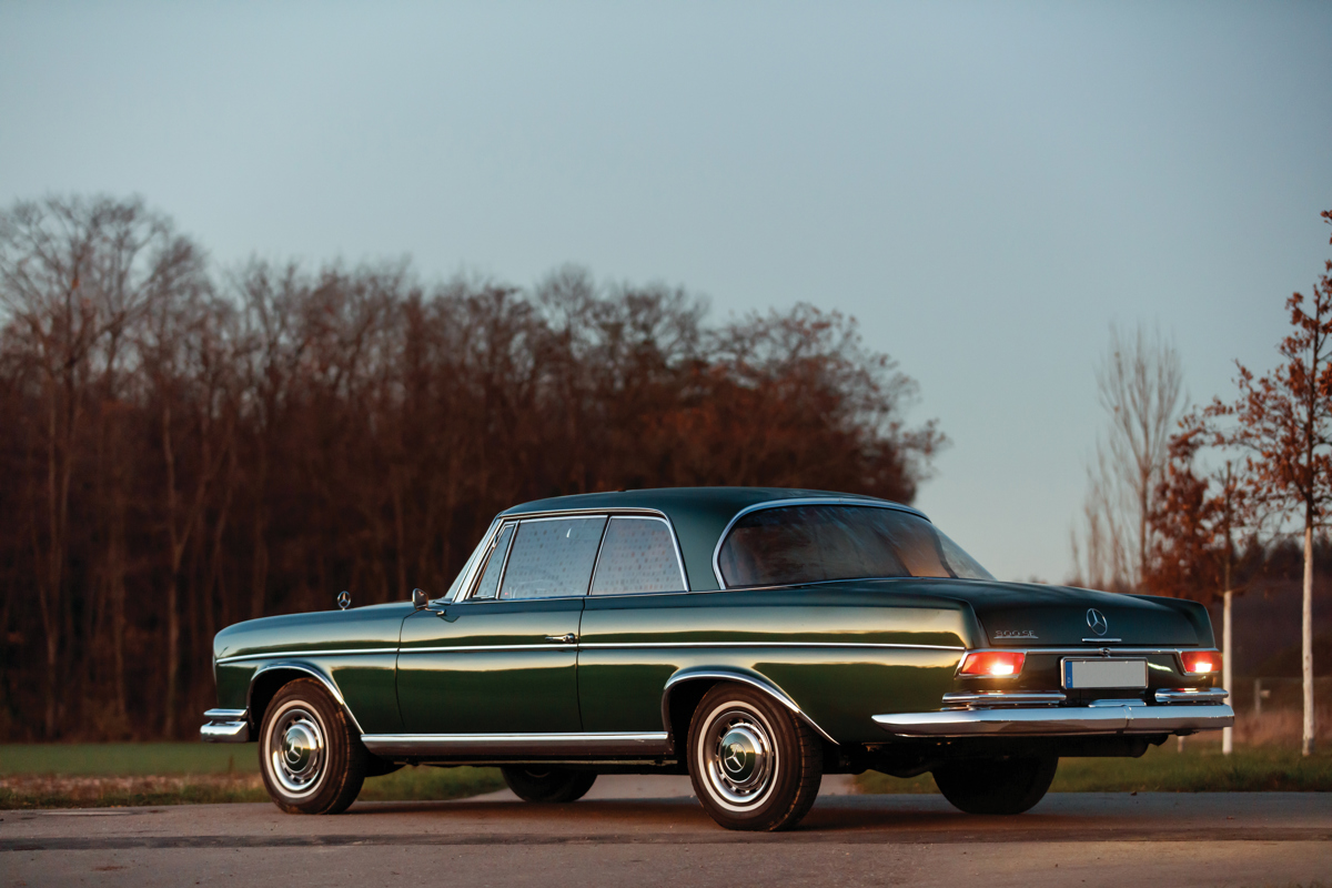 1963 Mercedes-Benz 300 SE Coupé offered at RM Sotheby’s Paris live auction 2020