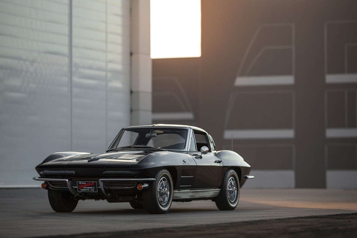 1963 Chevrolet Corvette Sting Ray 'Fuel-Injected' Split-Window Coupe offered in RM Sotheby’s Arizona live auction 2020