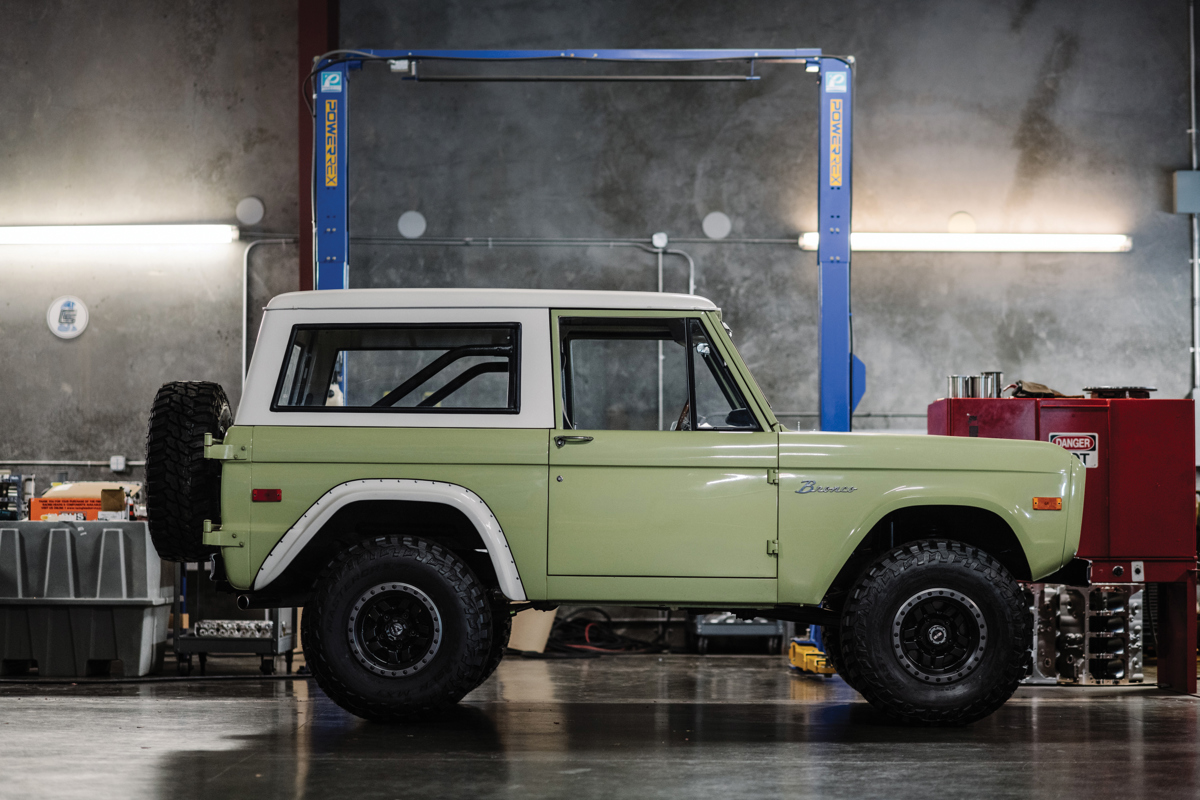 1971 Ford Bronco Custom offered in RM Sotheby’s Arizona live auction 2020